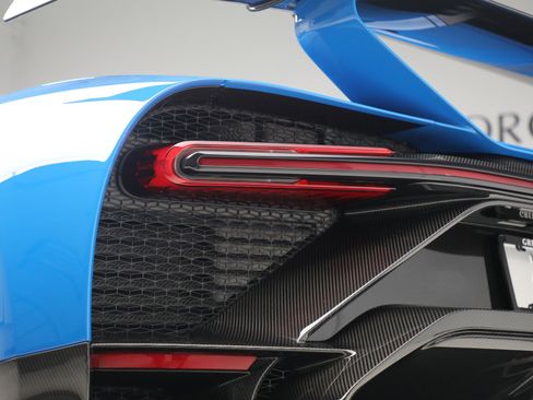 Used 2021 Bugatti Chiron Pur Sport image 38