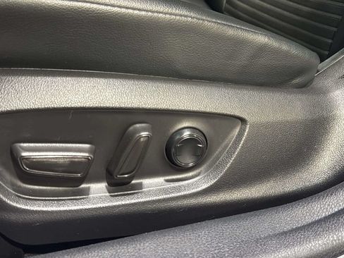Used 2022 Toyota Camry SE FWD image 20