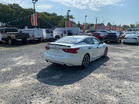 Used 2017 Nissan Maxima SR image 5