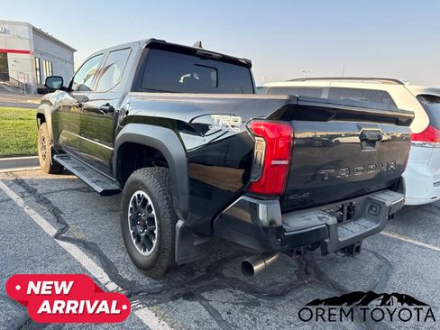 Used 2025 Toyota Tacoma TRD Off-Road w/ TRD Off Road Premium Package AWD/4WD image 3
