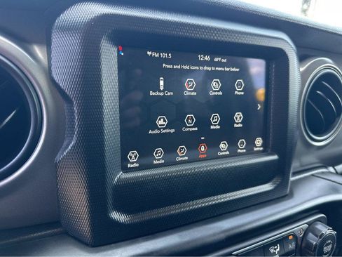 Used 2022 Jeep Wrangler Unlimited Sport AWD/4WD image 5