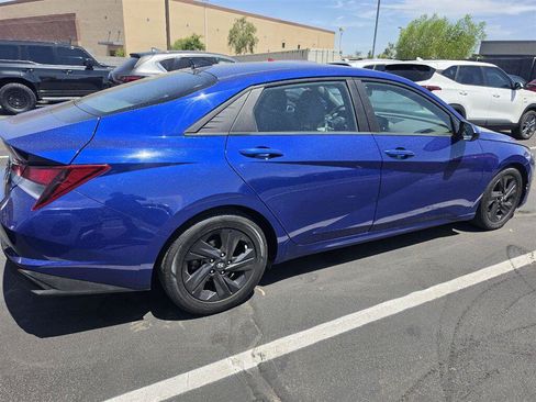 Used 2021 Hyundai Elantra SEL FWD image 4