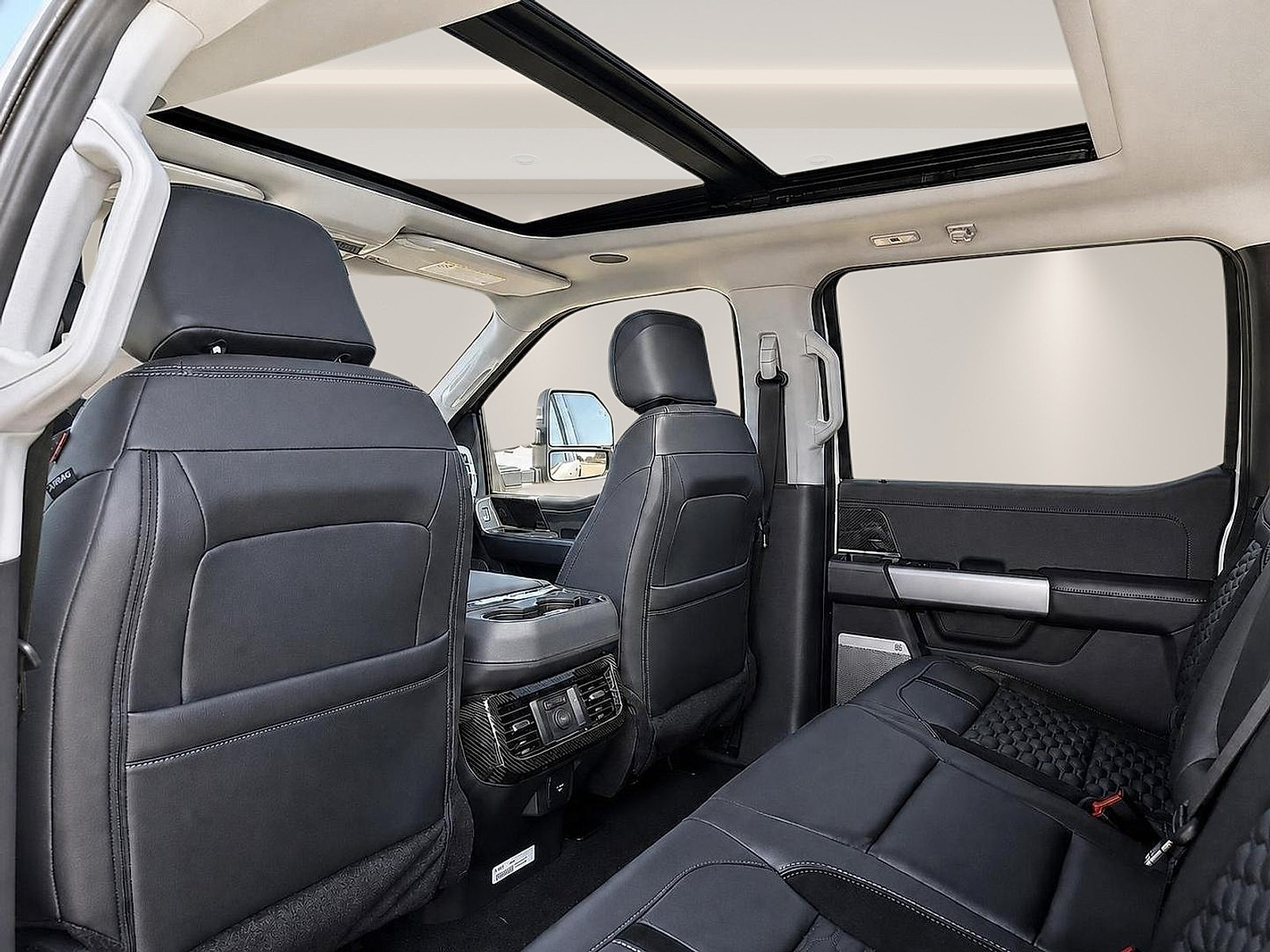 New 2026 Ford F250 Lariat w/ Black Appearance Package AWD/4WD image 12