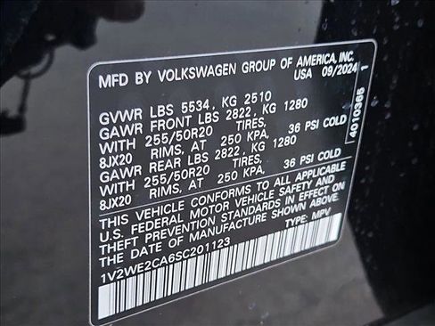 Used 2025 Volkswagen Atlas Cross Sport SE image 25