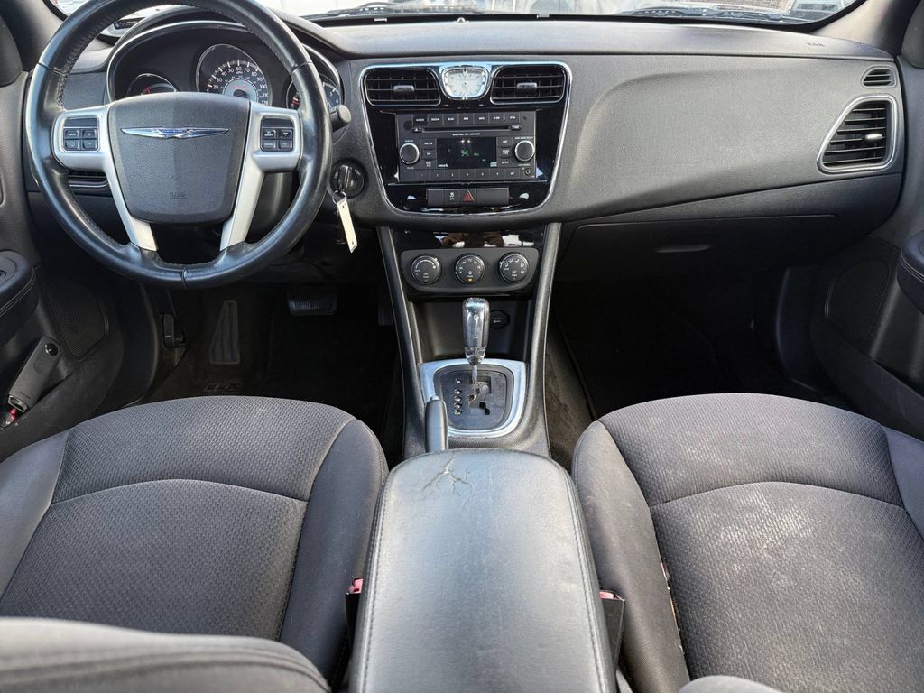 Used 2014 Chrysler 200 Touring FWD image 13