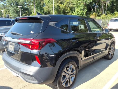 Used 2022 Kia Seltos LX AWD/4WD image 9