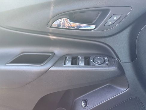 Used 2022 Chevrolet Equinox LT AWD/4WD image 7