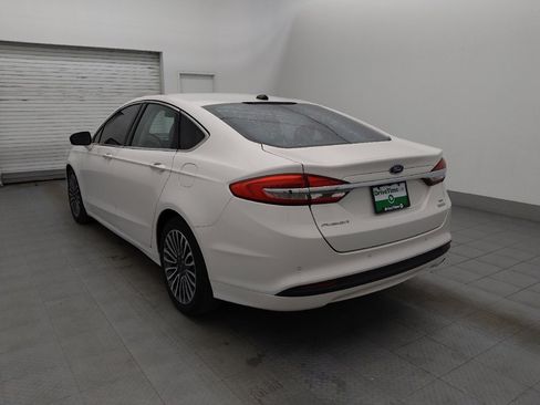 Used 2017 Ford Fusion SE w/ Fusion SE Technology Package FWD image 5
