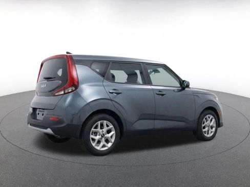Used 2025 Kia Soul LX w/ LX Technology Package FWD image 8