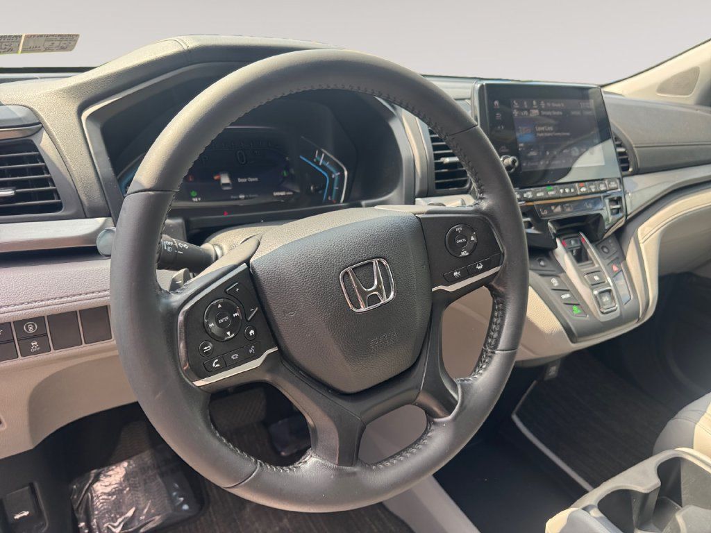 Used 2024 Honda Odyssey EX-L image 12