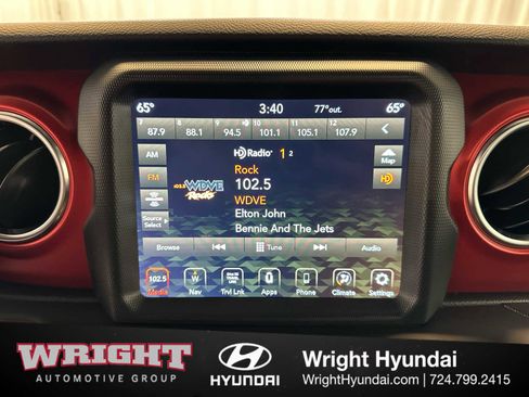 Used 2022 Jeep Wrangler Rubicon w/ LED Lighting Group image 23