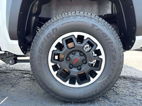 Used 2026 Toyota Tacoma TRD Off-Road w/ TRD Off Road Upgrade Package AWD/4WD image 31