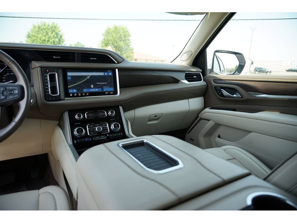 Used 2021 GMC Yukon XL Denali w/ Denali Premium Package AWD/4WD image 22
