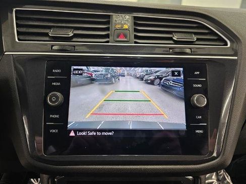 Used 2024 Volkswagen Tiguan Wolfsburg Edition image 18
