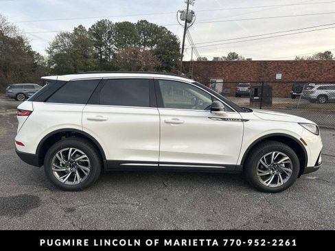 New 2026 Lincoln Corsair Premiere image 8