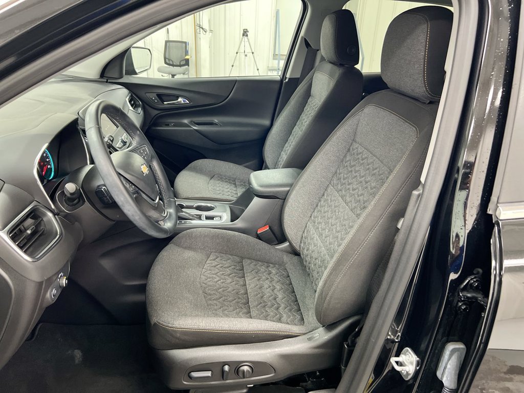 Used 2024 Chevrolet Equinox LT FWD image 19