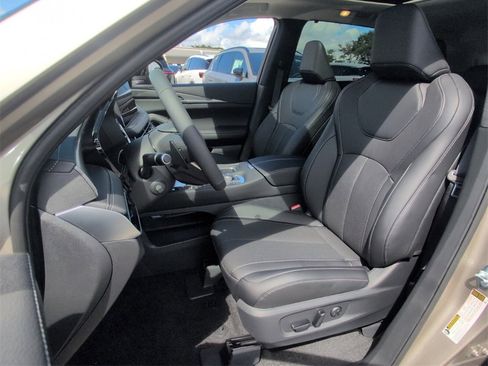 New 2026 INFINITI QX60 Luxe w/ Cargo Package image 4