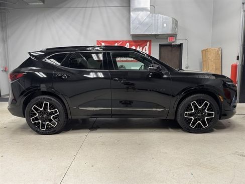 Used 2023 Chevrolet Blazer RS w/ Driver Confidence II Package AWD/4WD image 8