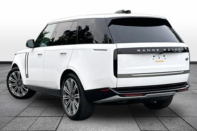 Used 2023 Land Rover Range Rover SE AWD/4WD image 5