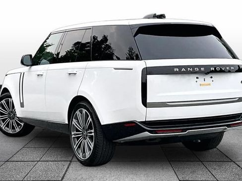 Used 2023 Land Rover Range Rover SE AWD/4WD image 5