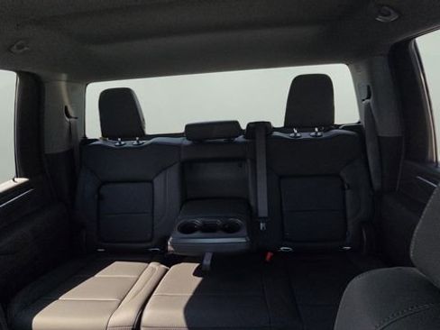 Used 2025 GMC Sierra 2500 SLT w/ SLT Convenience Package image 14