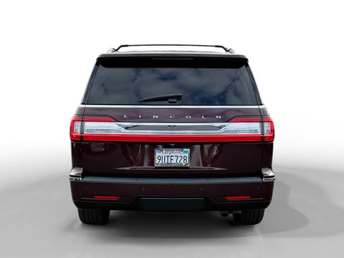 Used 2021 Lincoln Navigator Reserve w/ Luxury Package AWD/4WD image 4