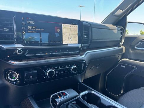 Used 2025 GMC Sierra 1500 Elevation w/ Preferred Package AWD/4WD image 21