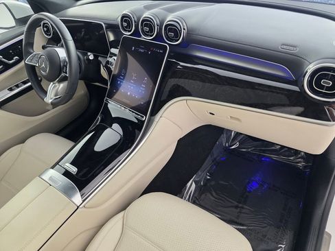 Used 2024 Mercedes-Benz GLC 300 image 30