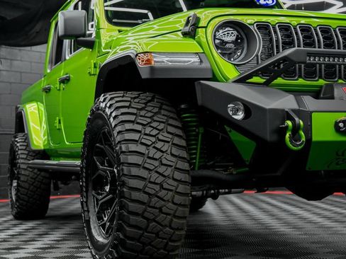 New 2025 Jeep Gladiator Sport w/ Premium Package AWD/4WD image 6