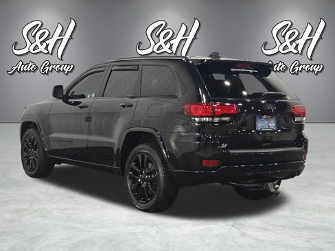 Used 2019 Jeep Grand Cherokee Altitude AWD/4WD image 17