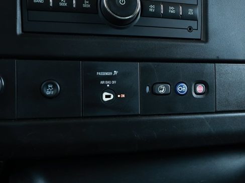 Used 2021 Chevrolet Express 2500 w/ Communications Package RWD image 18