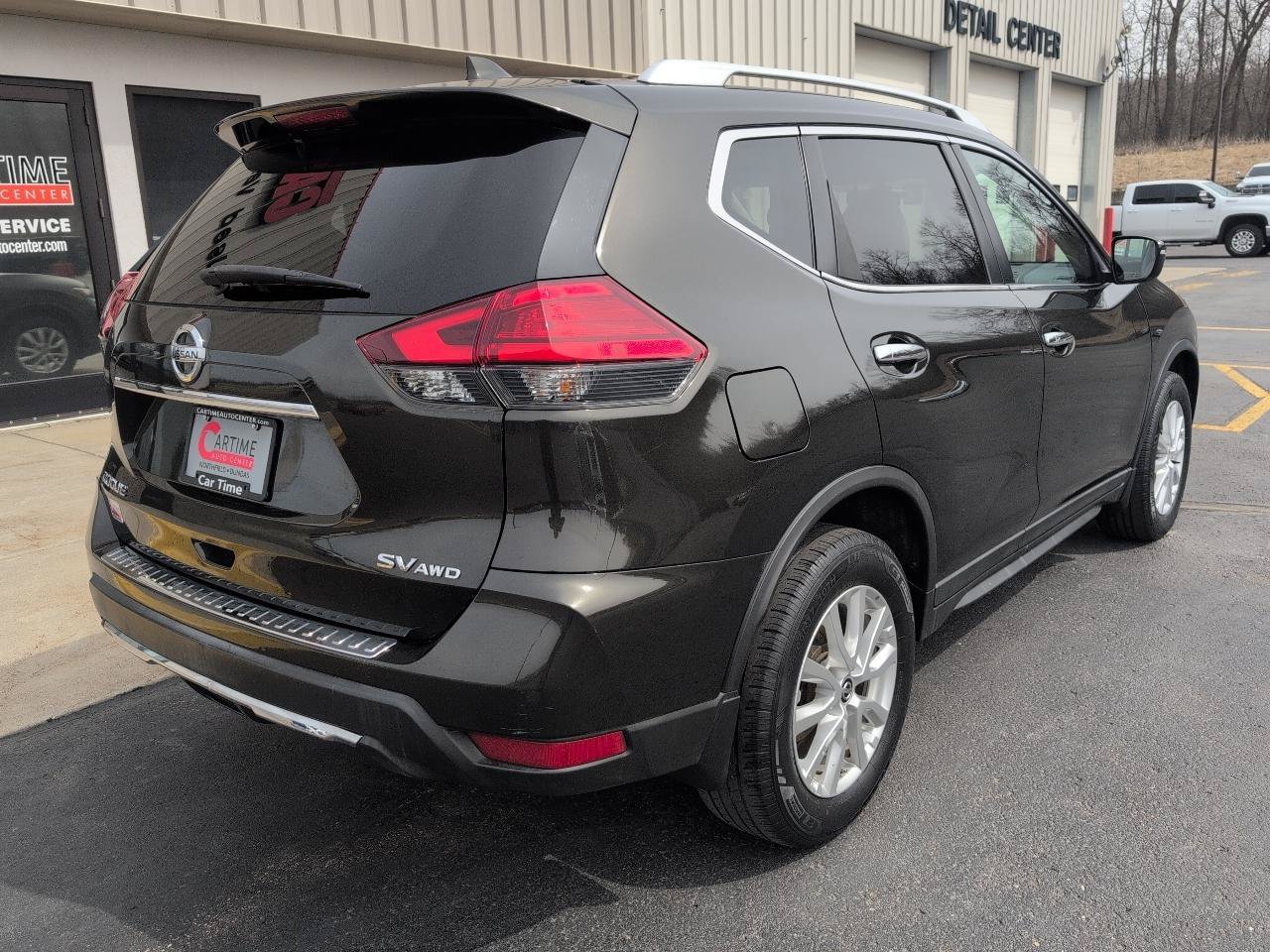 Used 2017 Nissan Rogue SV AWD/4WD image 8