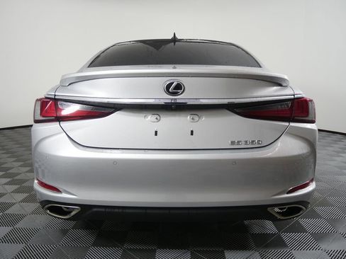 Used 2021 Lexus ES 350 Luxury image 4