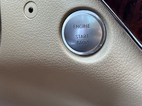 Used 2008 Mercedes-Benz S 550 image 32