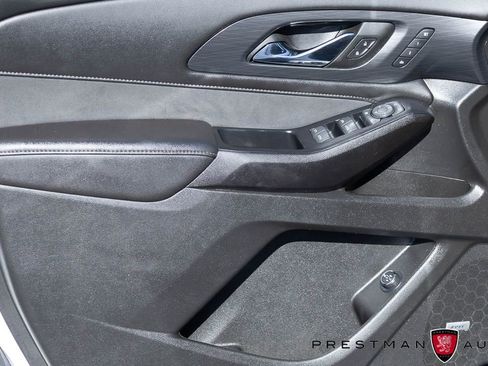 Used 2023 Chevrolet Traverse High Country w/ LPO, Floor Liner Package AWD/4WD image 26