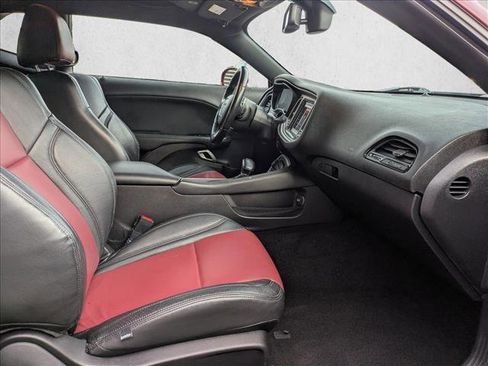 Used 2021 Dodge Challenger R/T w/ Blacktop Package image 28