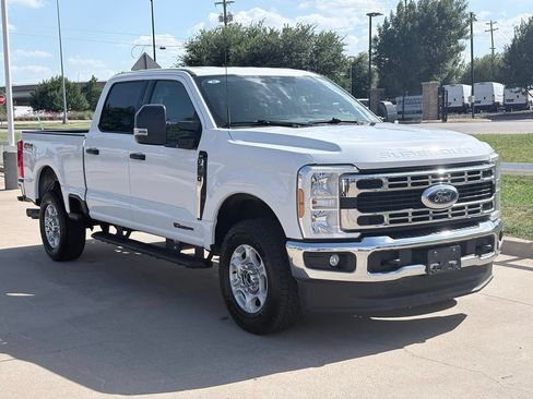 Used 2025 Ford F250 XLT AWD/4WD image 1