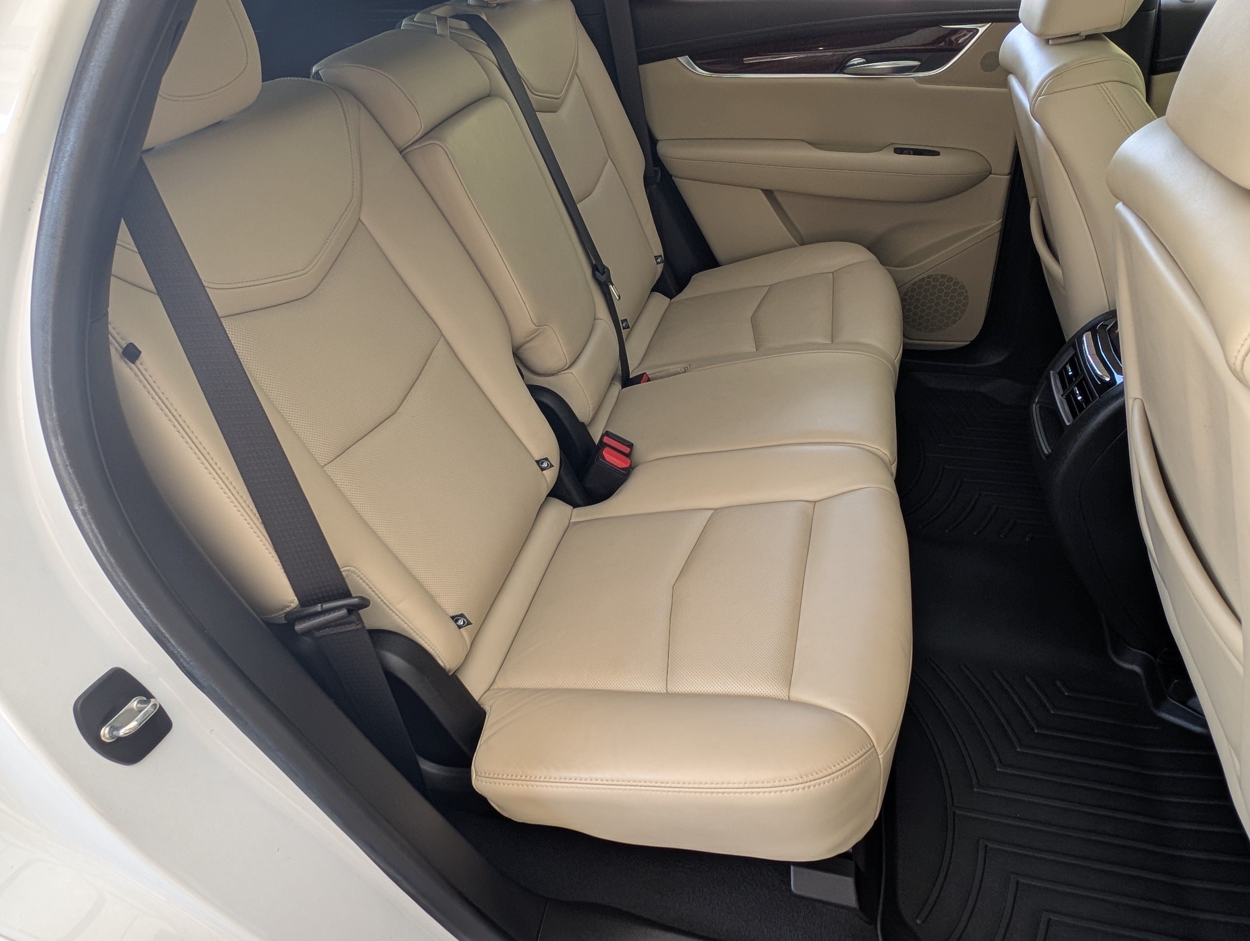 Used 2018 Cadillac XT5 Premium Luxury w/ LPO, Wheel Lock Package FWD image 20