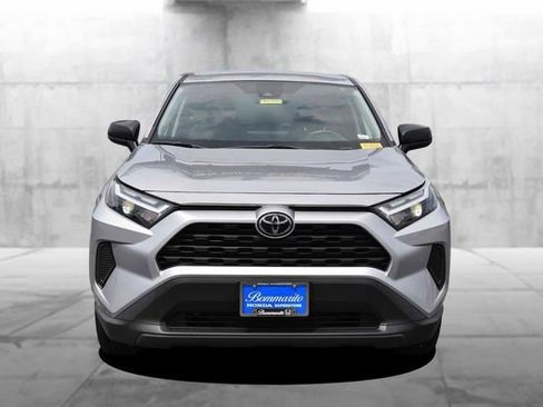 Used 2025 Toyota RAV4 LE FWD image 4
