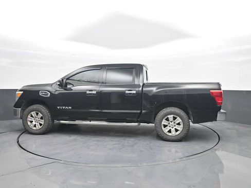 Used 2017 Nissan Titan SV AWD/4WD image 5