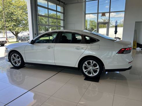 Used 2023 Honda Accord LX image 11