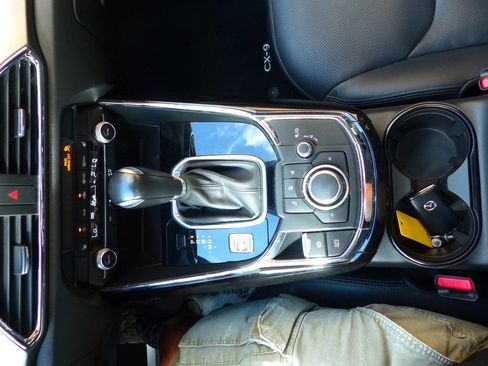 Used 2023 MAZDA CX-9 Touring image 28