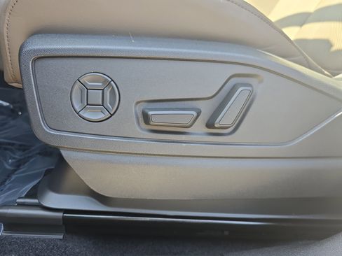 New 2025 Audi Q5 Premium Plus image 27