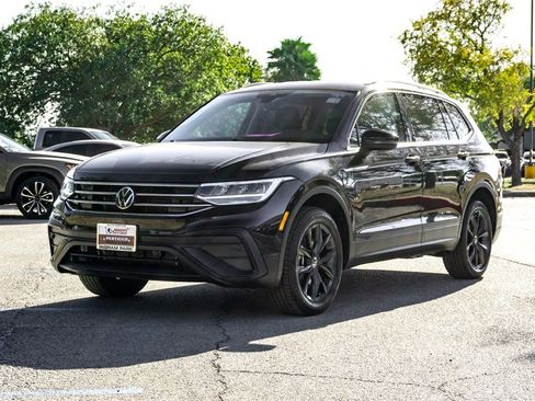 Used 2024 Volkswagen Tiguan SE image 9