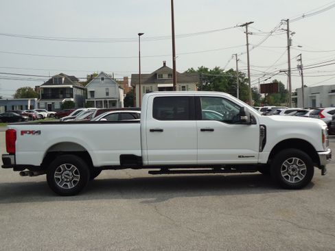 Used 2025 Ford F250 XLT w/ FX4 Off-Road Package AWD/4WD image 2