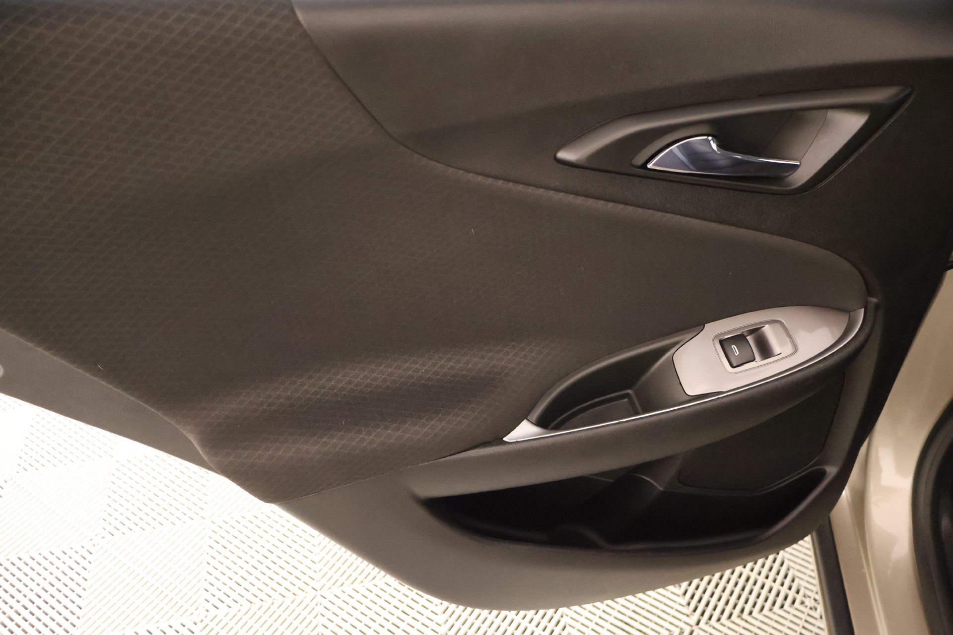 Used 2022 Chevrolet Malibu LS FWD image 15