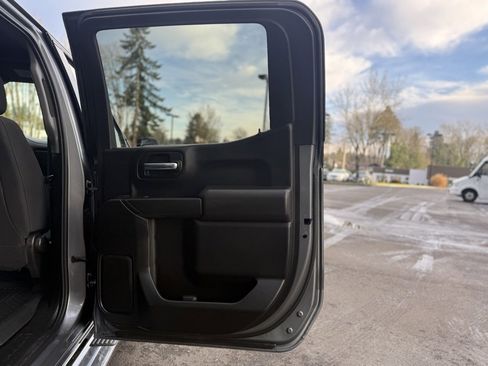 Used 2022 Chevrolet Silverado 1500 Custom w/ Safety Confidence Package image 18