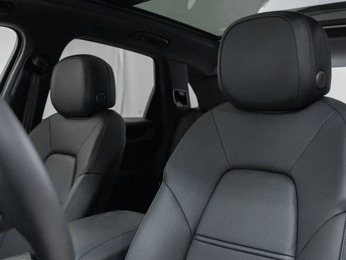 New 2026 Porsche Cayenne AWD/4WD image 5