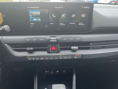 Used 2025 Kia K4 LXS image 17