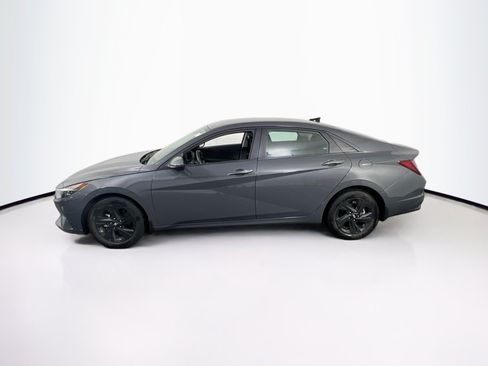 Used 2023 Hyundai Elantra SEL FWD image 8